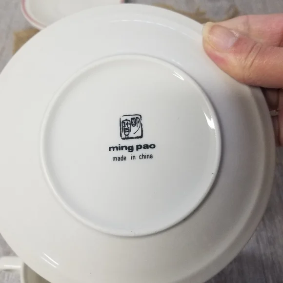 Rare Vintage Strawberry Mugs - Picture 5 of 9